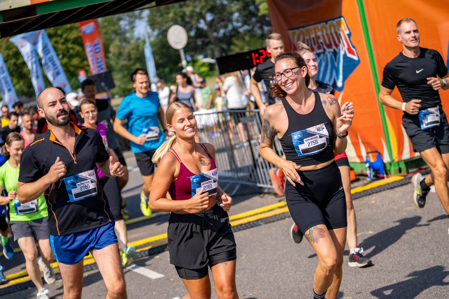 Läuferinnen und Läufer gemeinsam beim Hotfoot Run