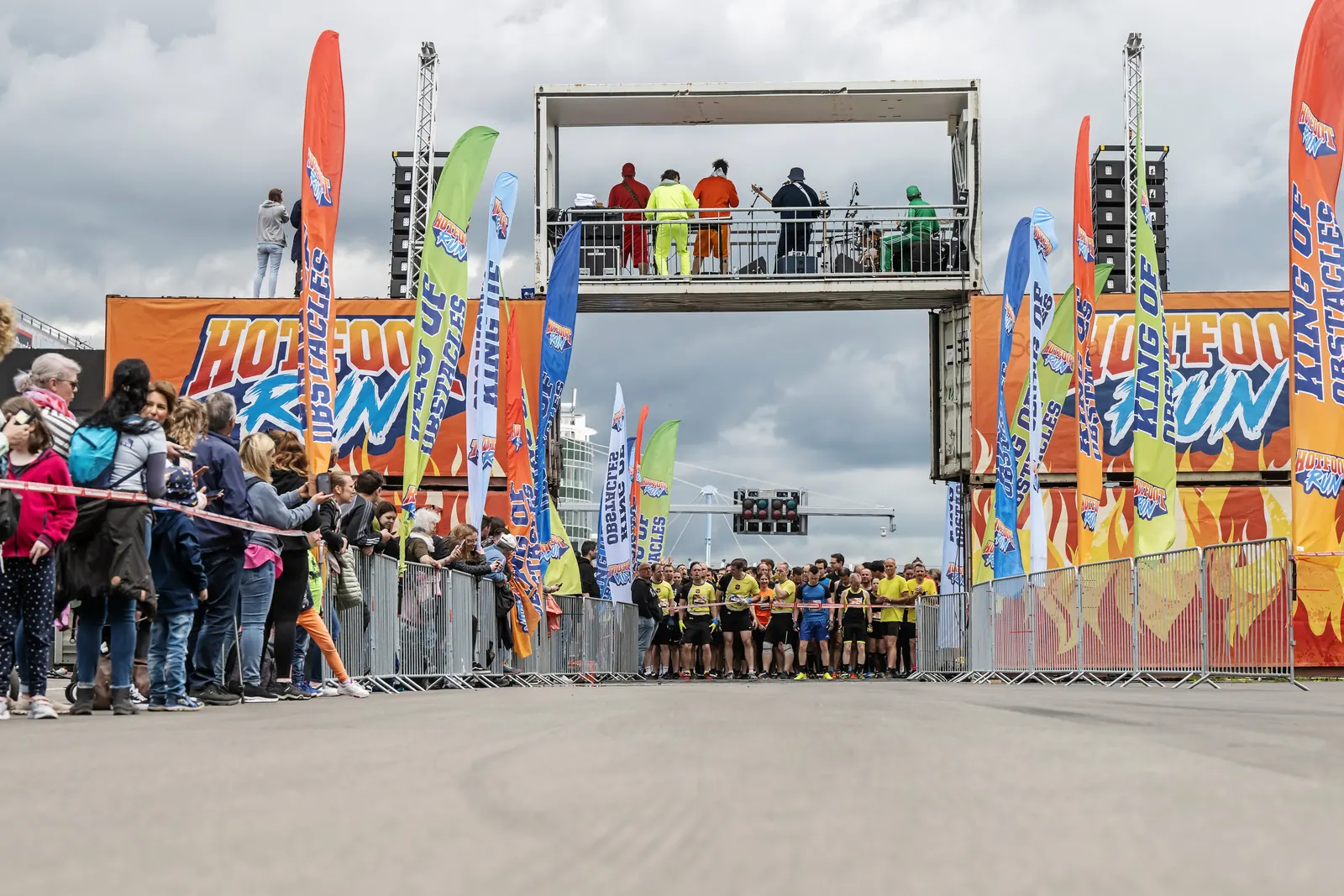 Zuschauer am Start des Hotfoot Run